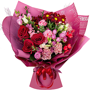 Red rose 50 cm - 5, Pink carnation - 4, Pink spray carnation - 2, Bright pink spray rose mix, 50 cm - 6, Pink Lisianthus (Eustoma) - 3, Bacardi Red Spray Chrysanthemum - 3, Hypericum, Dried flowers decor, Decorative element small, Wrapping Paper