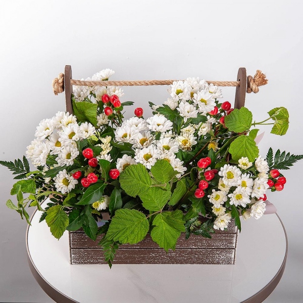 Santini White Spray Chrysanthemum - 7, Wooden pot, Oasis, Hypericum,  Raspberry branch