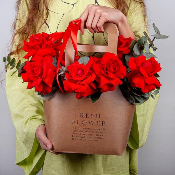 Red rose Nina 50 cm - 11, Flower bag, Oasis, Eucalyptus, Ribbon
