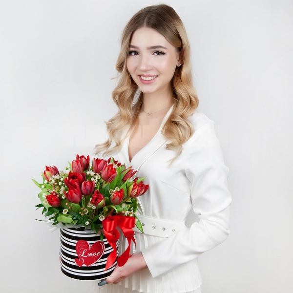 Red tulip - 25, Round flower box small , Oasis, Pistachio, Waxflower (1 pc.), Wrapping Paper, Ribbon
