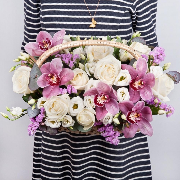Pink Cymbidium Orchid Bud - 9, White rose 50 cm - 11, lisianthus - 3, Medium Basket, Oasis, Eucalyptus Cinerea, Flask for orchids, Pink Statice