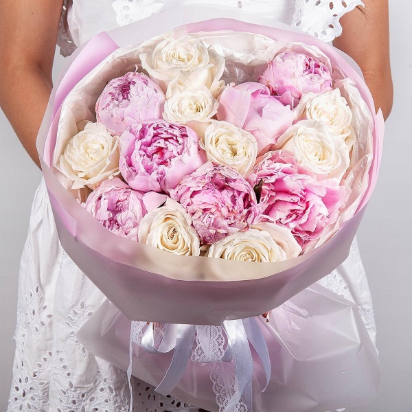 Peony pink - 7, White rose 50 cm Ecuador - 8, Wrapping Paper