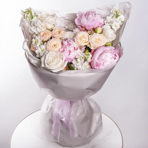 Peony pink - 3, White Matthiola - 4, Spray rose: white, cream, light pink 50 cm - 2, White rose 50 cm Ecuador - 3, Baltica White Spray Chrysanthemum - 2, Wrapping Paper