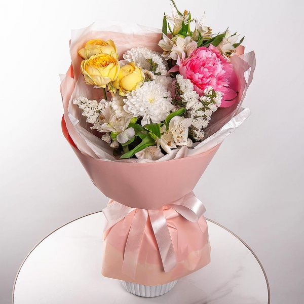 Peony pink - 1, Alstromeria white, soft pink - 4, Spray peony rose  - 1, Baltica White Spray Chrysanthemum - 1, White statice, Wrapping Paper
