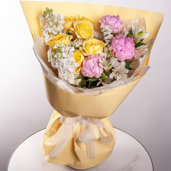 Peony pink - 3, White Matthiola - 2, Alstromeria white, soft pink - 7, Spray peony rose  - 2, Baltica White Spray Chrysanthemum - 1, White statice, Wrapping Paper