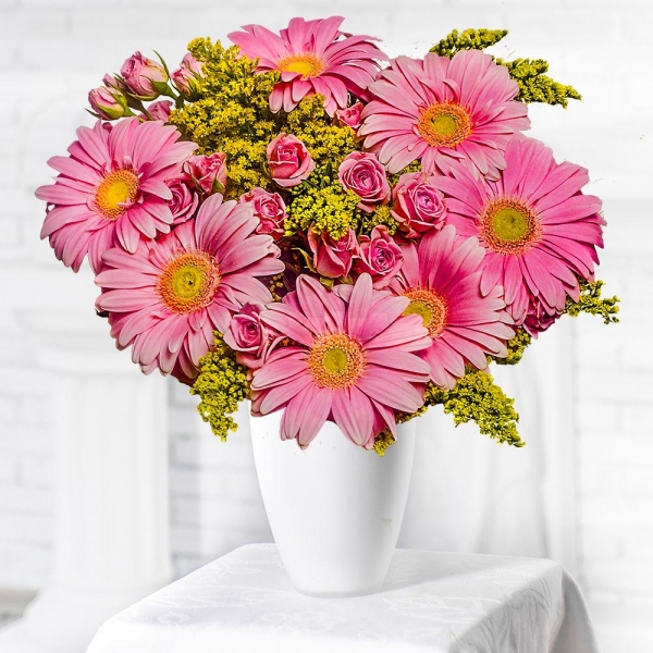 Gerbera pink - 7, Bright pink spray rose mix, 50 cm - 7, Solidago (1 pc.), Sisal, Ribbon