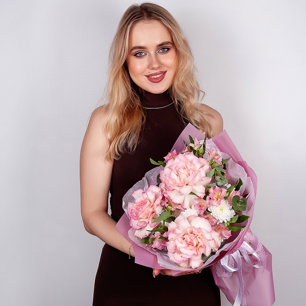 Rose Esperance - 3, Alstromeria white, soft pink - 3, Baltica White Spray Chrysanthemum - 2, Eucalyptus, Wrapping Paper
