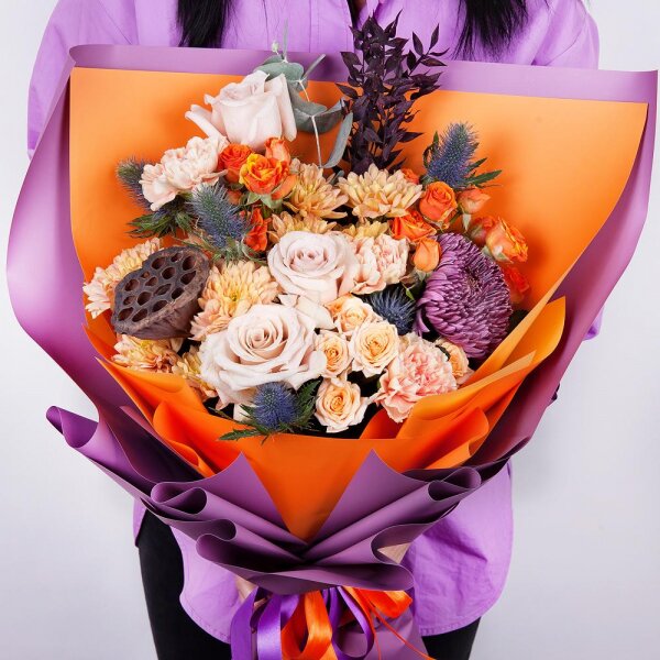 Rose Powder 50 cm Ecuador (Quicksand, Menta) - 3, Baltica Yellow Spray Chrysanthemum - 2, Spray rose: white, cream, light pink 50 cm - 1, Orange carnation - 3, Chrysanthemum Bigoudi purple - 1, Spray rose: yellow, orange 50 cm - 2, Eryngium, Dried flowers decor, Eucalyptus Cinerea, Wrapping Paper