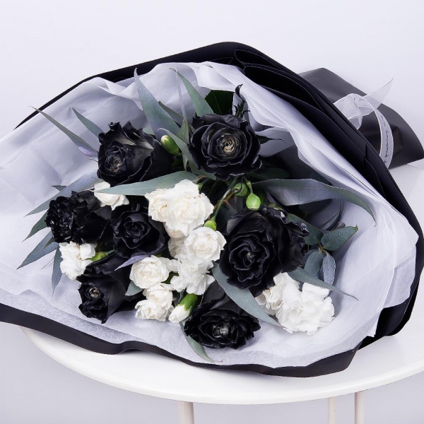 Rose black - 7, White spray carnation - 6, Eucalyptus, Wrapping Paper
