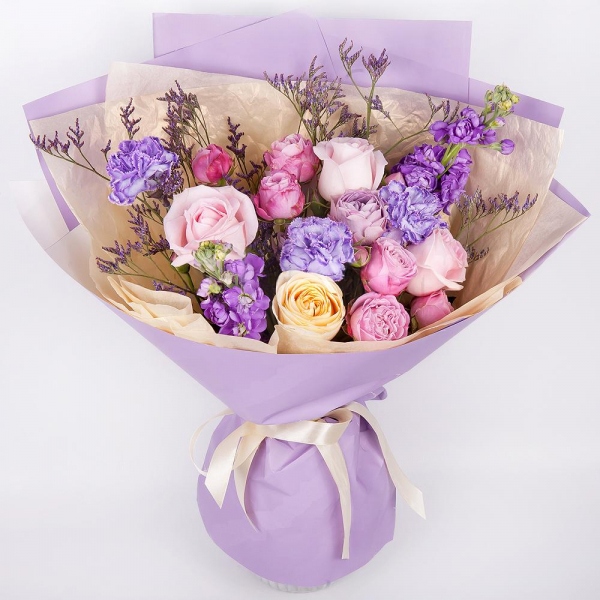 Matthiola Lilac - 2, Pink rose 50 cm - 3, Rose Cream 50 cm - 1, Bright pink spray rose mix, 50 cm - 3, Lilac carnation - 3, Limonium (1 pc.), Wrapping Paper