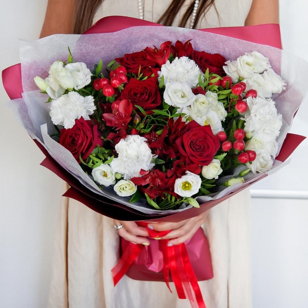 Red rose 50 cm - 5, lisianthus - 3, Alstromeria Red, Bright Pink - 3, Carnation white, cream - 4, Hypericum, Pistachio, Wrapping Paper