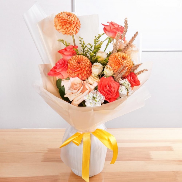 Orange Dahlia - 3, Pink rose 50 cm - 6, White Matthiola - 4, Rose Cream 50 cm - 4, Spray rose: white, cream, light pink 50 cm - 1, Solidago (1 pc.), Dried flowers in assortment, Wrapping Paper, Topper (for flowers)