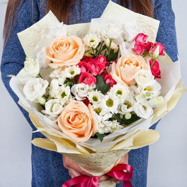 Rose Cream 50 cm - 3, Bright pink spray rose mix, 50 cm - 2, Santini White Spray Chrysanthemum - 3, lisianthus - 3, Wrapping Paper