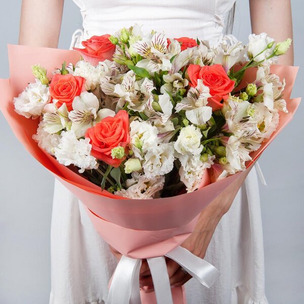 Pink rose 50 cm - 5, Alstromeria white, soft pink - 7, lisianthus - 3, Wrapping Paper
