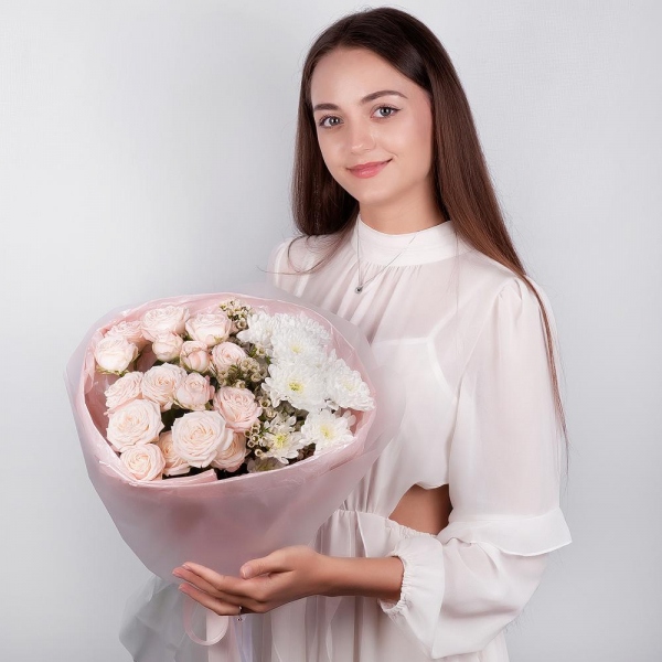 Peony sprayrose - 3, Baltica White Spray Chrysanthemum - 2, Waxflower (1 pc.), Wrapping Paper