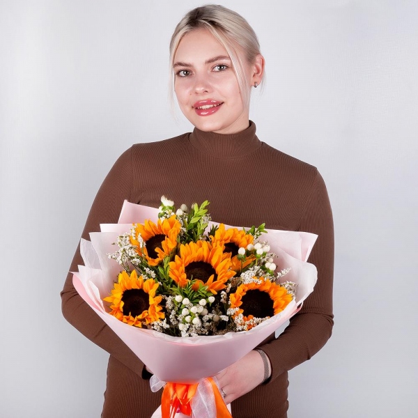Sunflower - 9, Hypericum, Limonium (1 pc.), Pistachio, Wrapping Paper