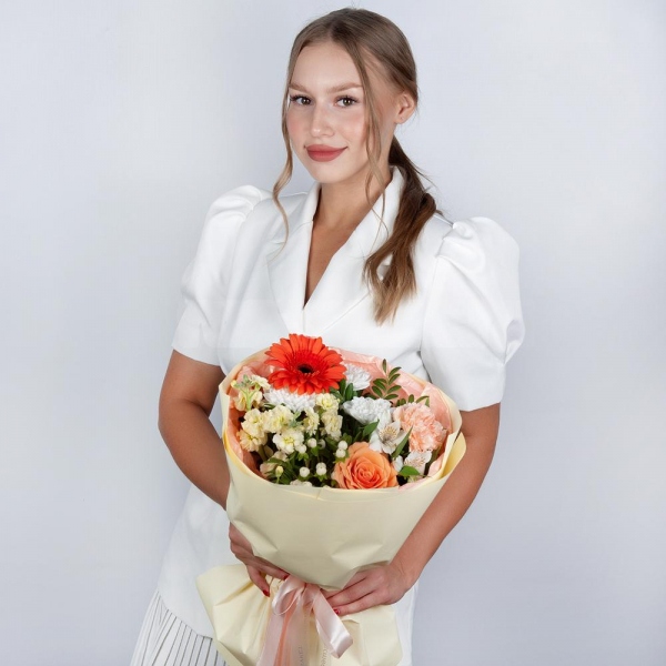 Gerbera daisies - 1, Baltica White Spray Chrysanthemum - 1, White Matthiola - 1, Alstromeria white, soft pink - 3, Pink carnation - 2, Rose Cream 50 cm - 1, Hypericum, Pistachio, Wrapping Paper